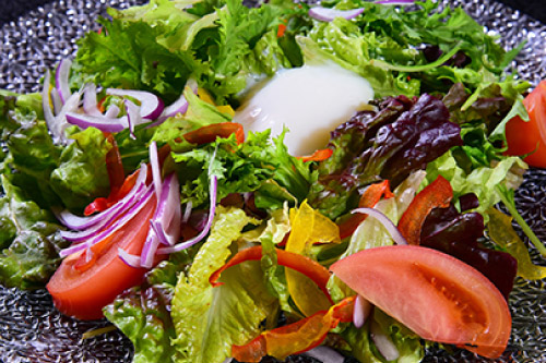 季節の恵みサラダ