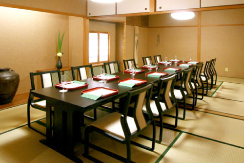 2階 水仙・百合の間